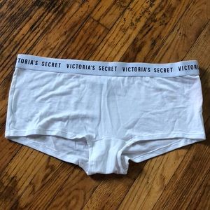 NWT Victoria’s Secret White Shortie Briefs W/ Band